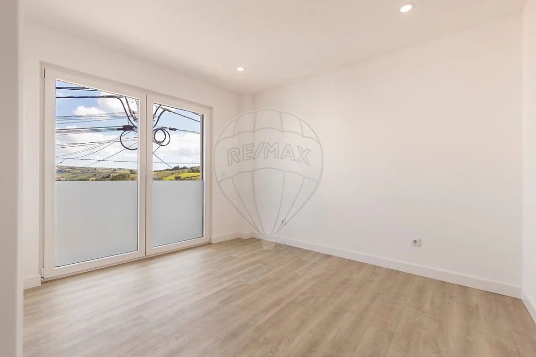 Apartamento T2 para Venda em Santa Maria, São Pedro e Matacães Foto 23