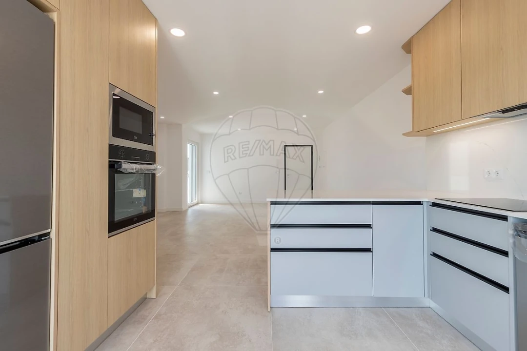 Apartamento T2 para Venda em Santa Maria, São Pedro e Matacães Foto 9