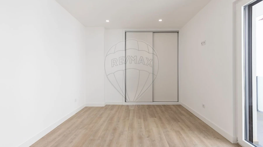 Apartamento T2 para Venda em Santa Maria, São Pedro e Matacães