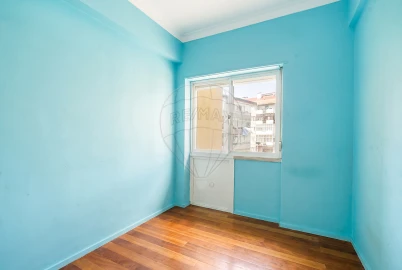 Apartamento T3 para Venda em Massamá e Monte Abraão