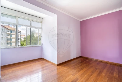 Apartamento T3 para Venda em Massamá e Monte Abraão