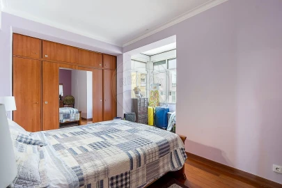 Apartamento T3 para Venda em Massamá e Monte Abraão