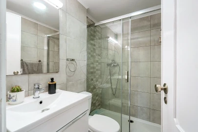 Apartamento T3 para Venda em Massamá e Monte Abraão