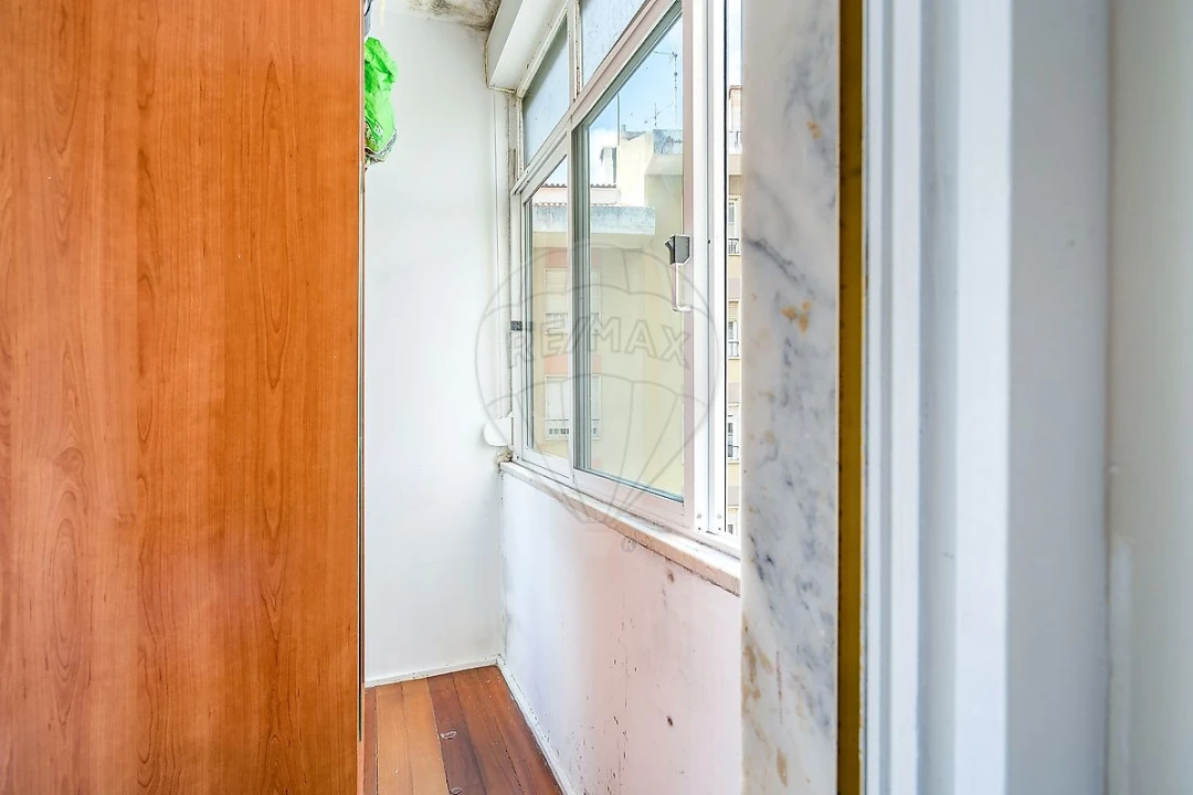 Apartamento T3 para Venda em Massamá e Monte Abraão Foto 15