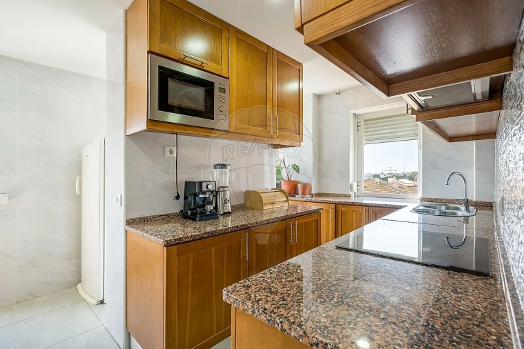 Apartamento T3 para Venda em Massamá e Monte Abraão Foto 7