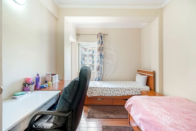 Apartamento T3 para Venda em Massamá e Monte Abraão Foto 11