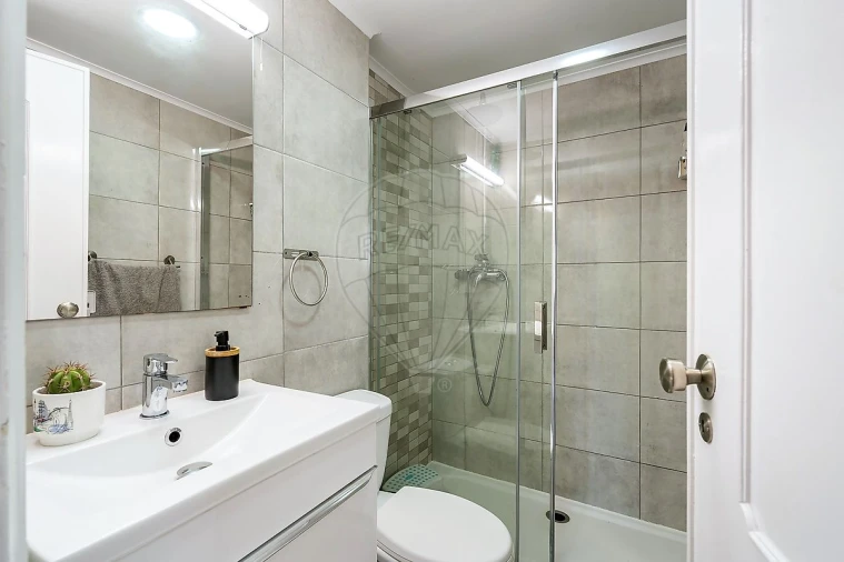 Apartamento T3 para Venda em Massamá e Monte Abraão Foto 20
