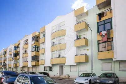 Apartamento T3 para Venda em Castanheira do Ribatejo e Cachoeiras