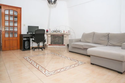 Apartamento T3 para Venda em Castanheira do Ribatejo e Cachoeiras