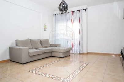 Apartamento T3 para Venda em Castanheira do Ribatejo e Cachoeiras