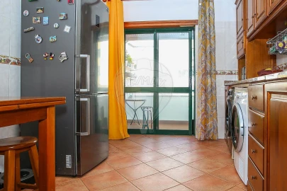 Apartamento T3 para Venda em Castanheira do Ribatejo e Cachoeiras