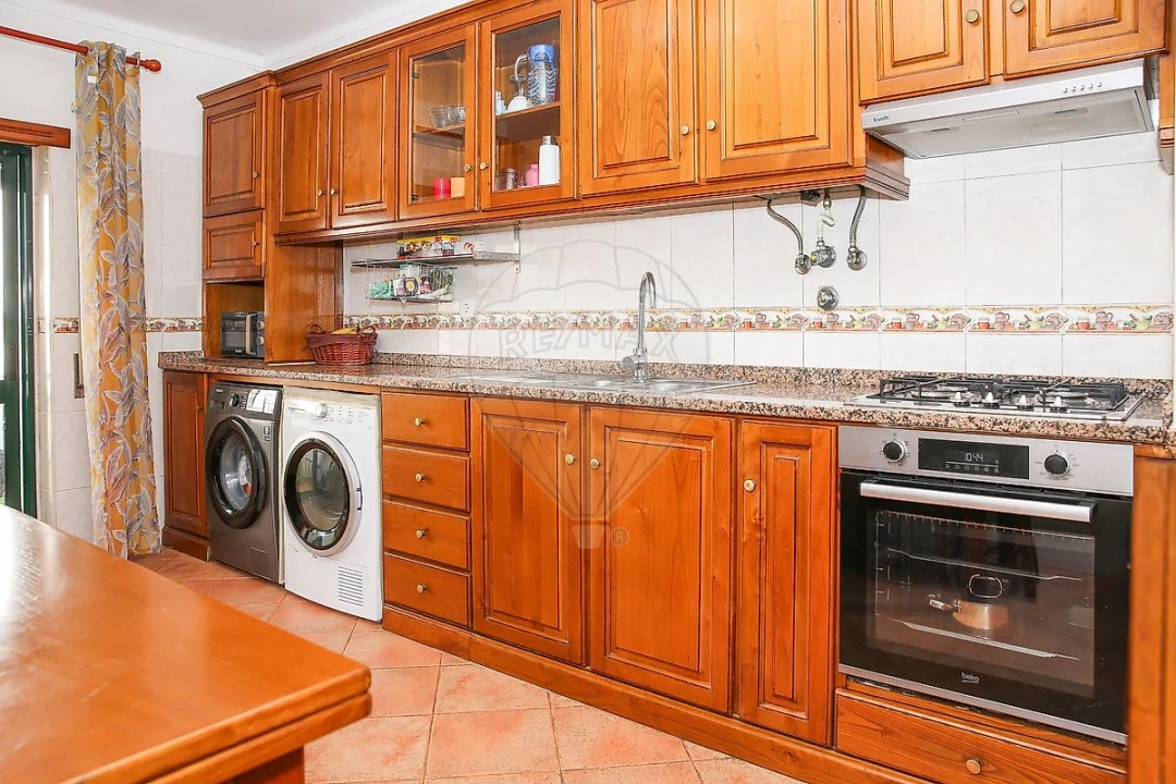 Apartamento T3 para Venda em Castanheira do Ribatejo e Cachoeiras Foto 6