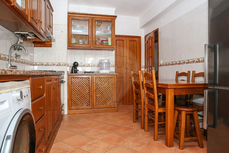 Apartamento T3 para Venda em Castanheira do Ribatejo e Cachoeiras Foto 10
