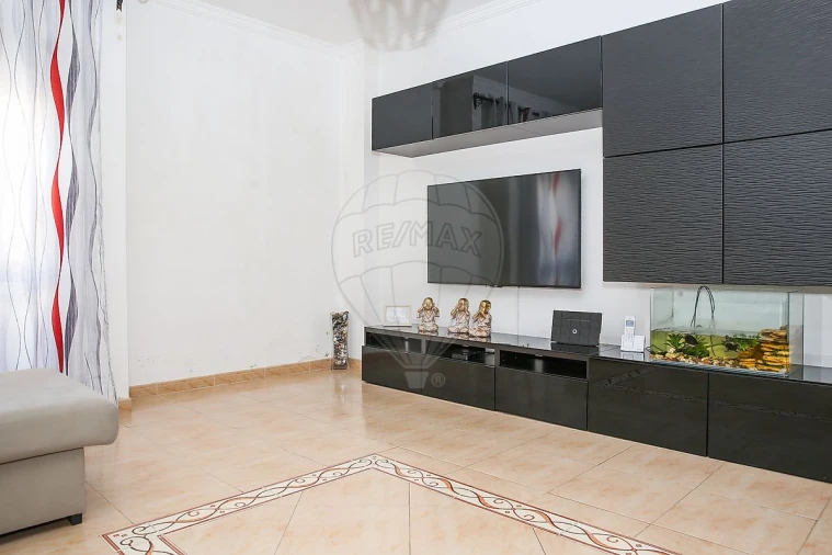 Apartamento T3 para Venda em Castanheira do Ribatejo e Cachoeiras Foto 4