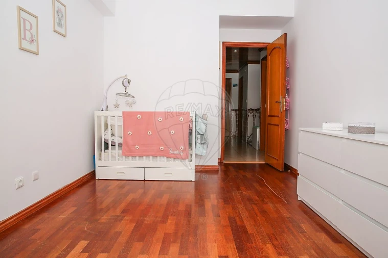 Apartamento T3 para Venda em Castanheira do Ribatejo e Cachoeiras Foto 17