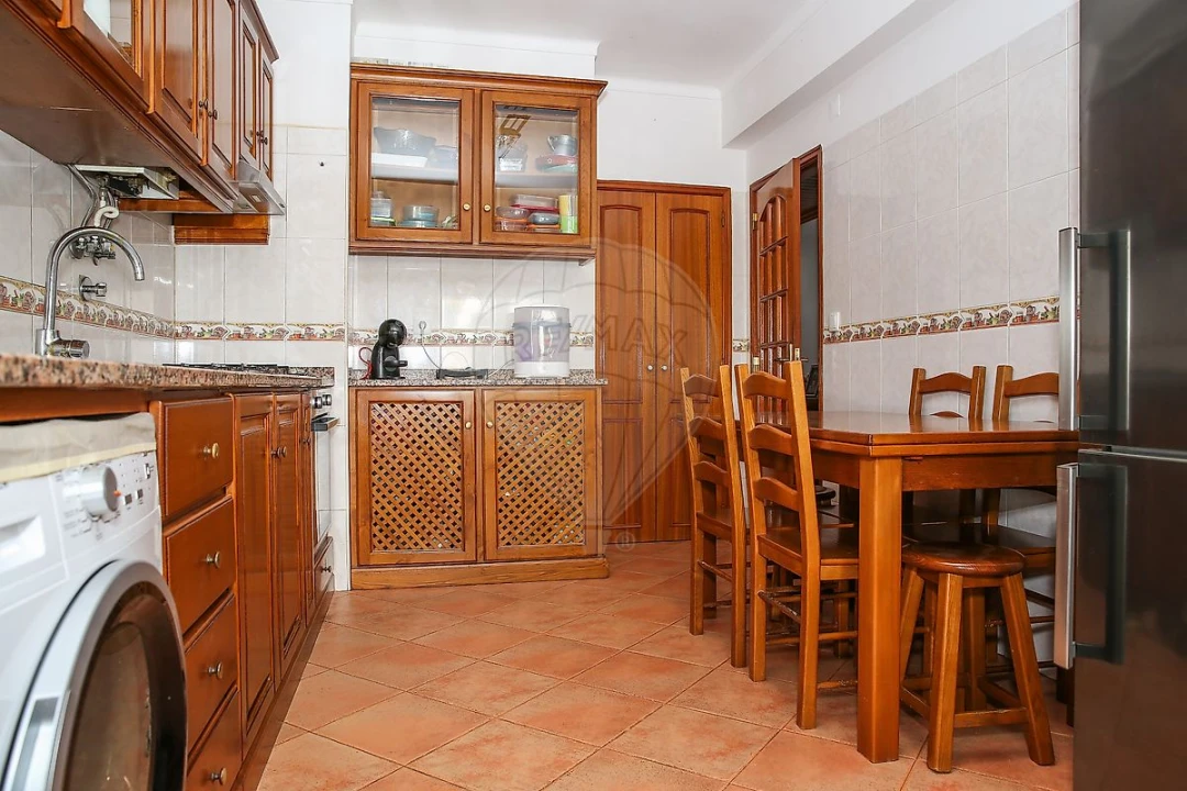 Apartamento T3 para Venda em Castanheira do Ribatejo e Cachoeiras Foto 10