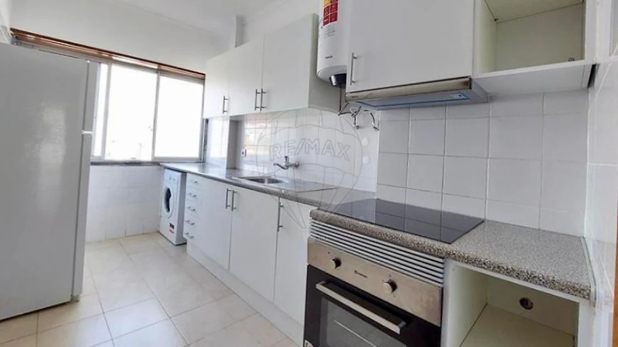 Apartamento T3 para Venda em Algueirão-Mem Martins Foto 3