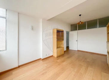 Apartamento T1 para Venda em Santo Antonio dos Olivais