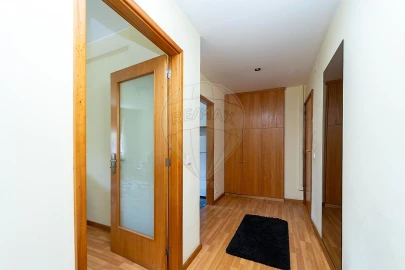 Apartamento T2 para Arrendamento em Santa Marinha e São Pedro da Afurada