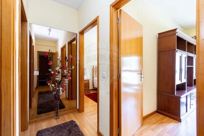 Apartamento T2 para Arrendamento em Santa Marinha e São Pedro da Afurada