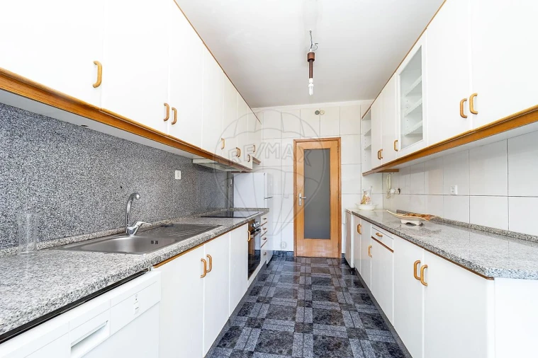 Apartamento T2 para Arrendamento em Santa Marinha e São Pedro da Afurada Foto 17