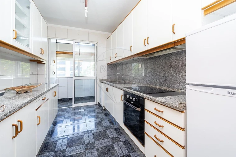 Apartamento T2 para Arrendamento em Santa Marinha e São Pedro da Afurada Foto 10