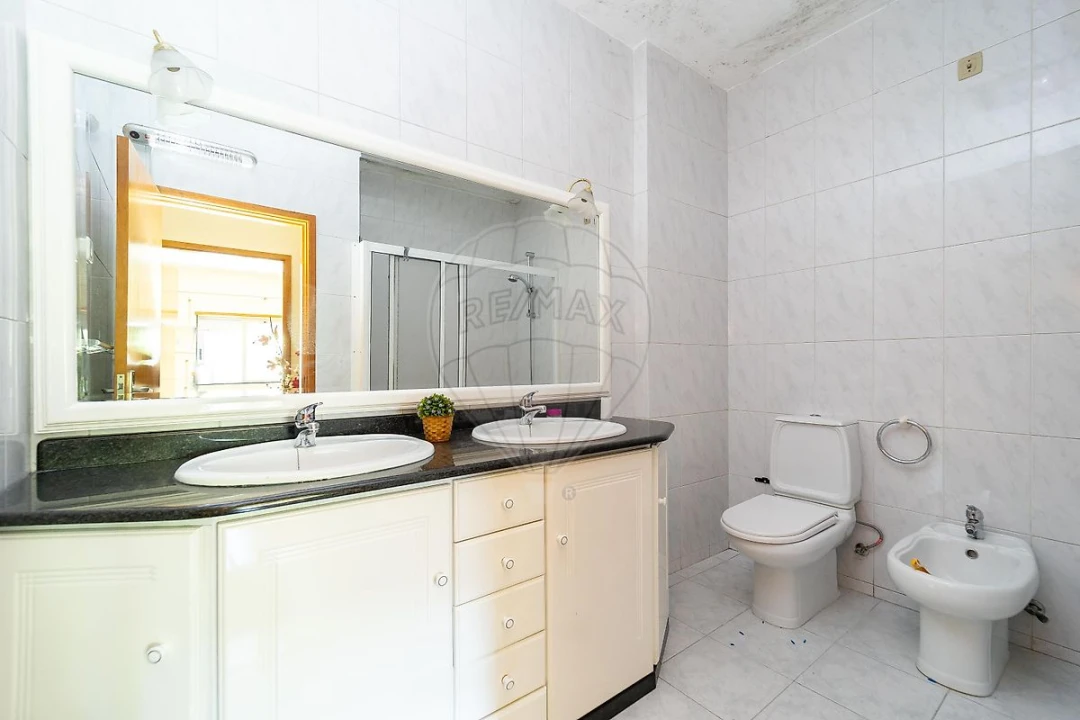 Apartamento T2 para Arrendamento em Santa Marinha e São Pedro da Afurada Foto 14
