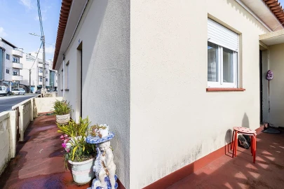 Moradia T5 para Venda em Vila de Cucujães