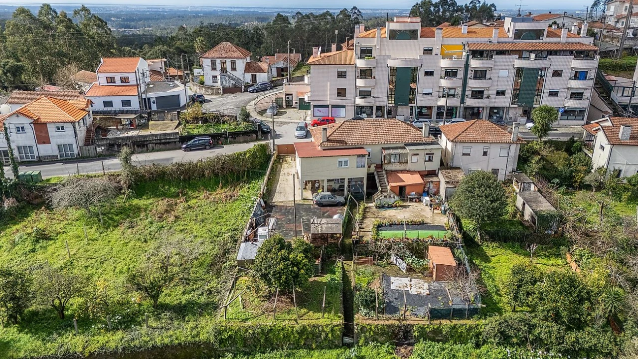 Moradia T5 para Venda em Vila de Cucujães Foto 18