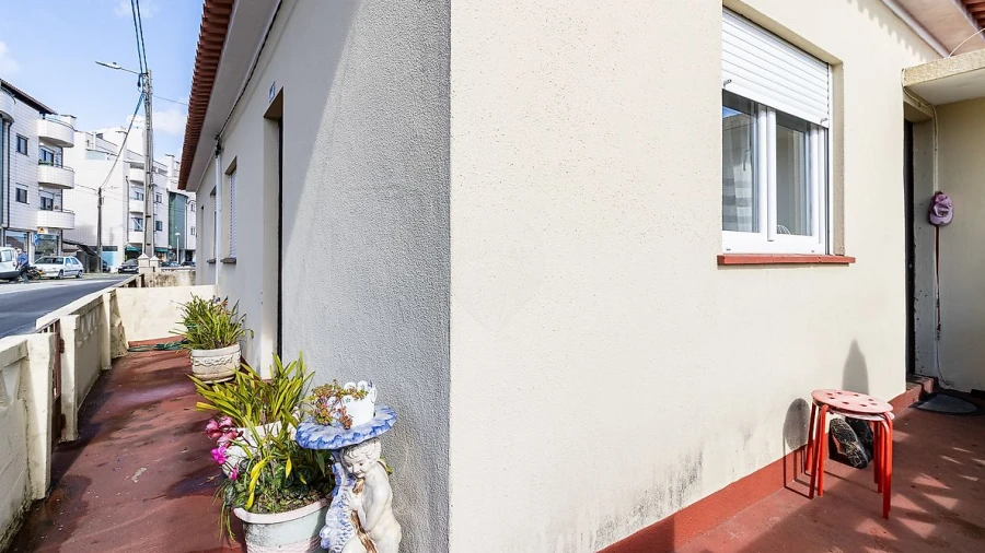 Moradia T5 para Venda em Vila de Cucujães