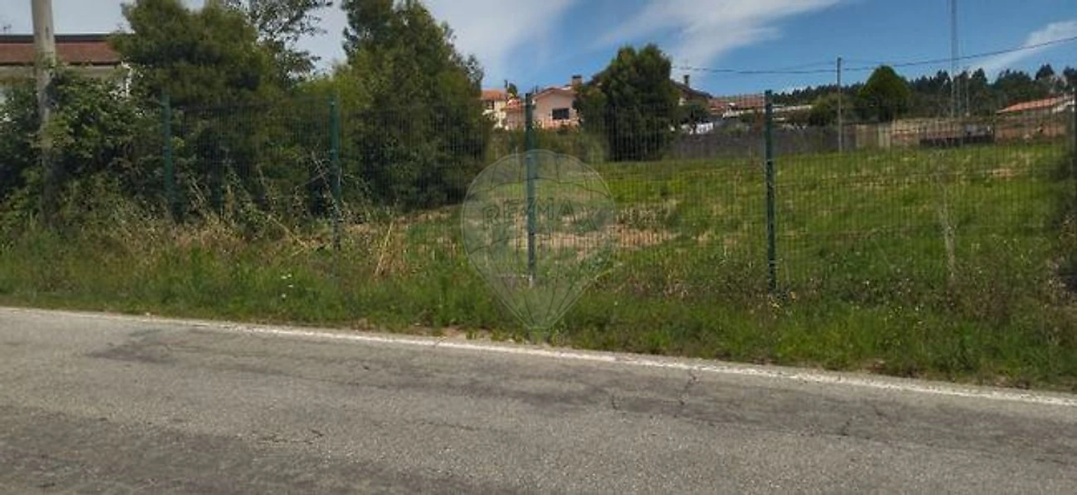 Terreno para Venda em Espinho Foto 2