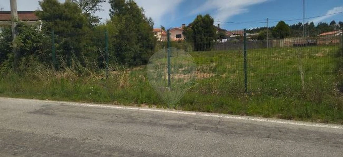 Terreno para Venda em Espinho Foto 2