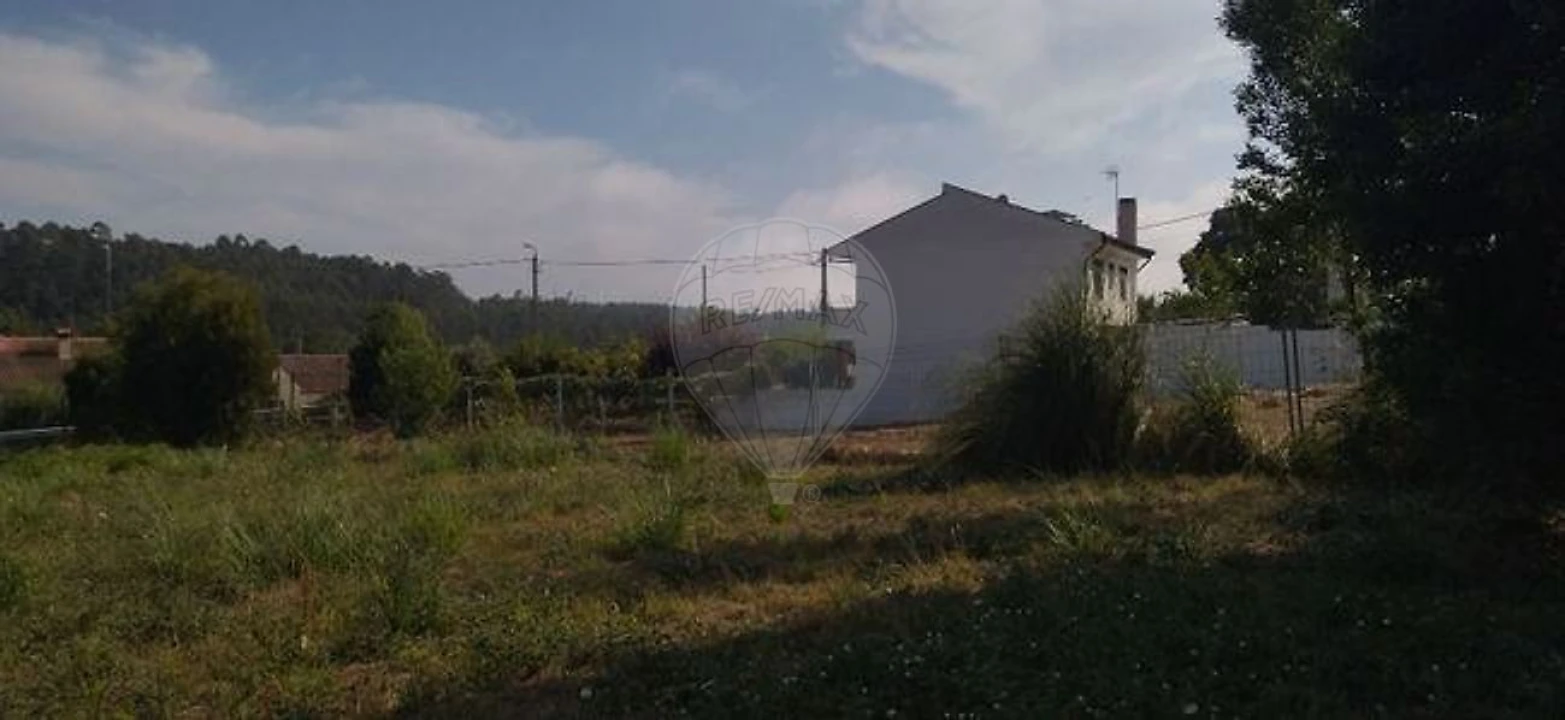 Terreno para Venda em Espinho Foto 4