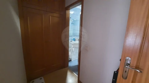 Apartamento T2 para Arrendamento em São Felix da Marinha