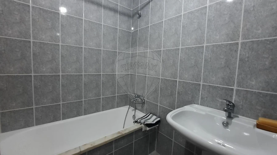 Apartamento T2 para Arrendamento em São Felix da Marinha Foto 12
