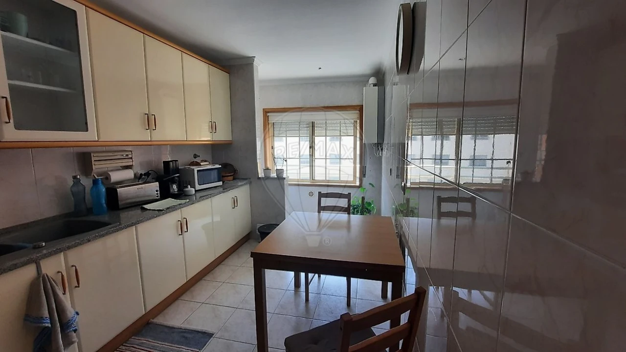Apartamento T2 para Arrendamento em São Felix da Marinha Foto 1