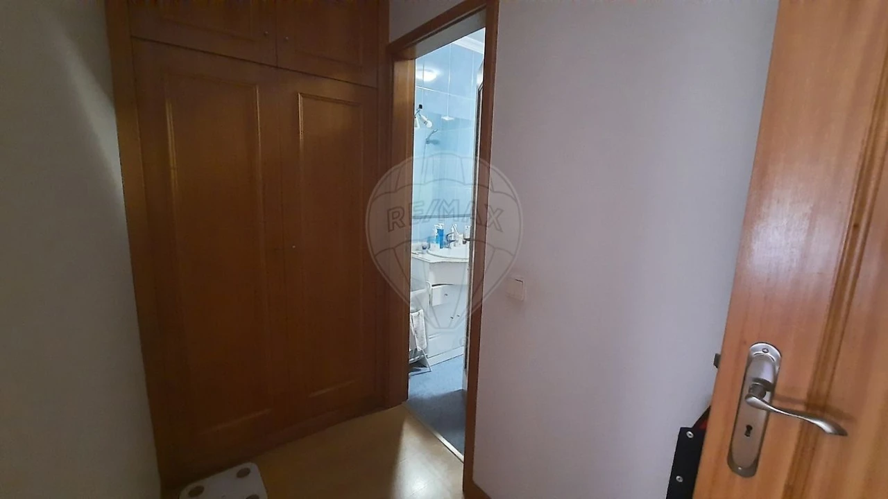 Apartamento T2 para Arrendamento em São Felix da Marinha Foto 14