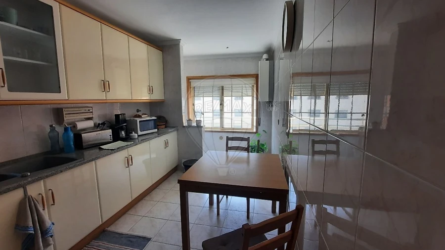 Apartamento T2 para Arrendamento em São Felix da Marinha