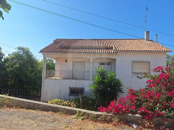 Moradia T4 para Venda em Dois Portos e Runa Foto 4
