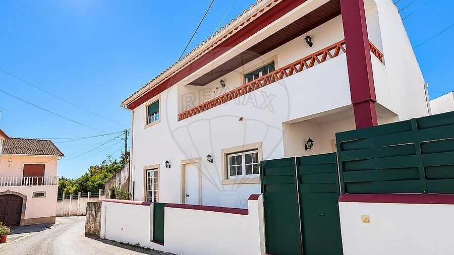 Moradia T3 para Venda em Aldeia Galega da Merceana e Aldeia Gavinha