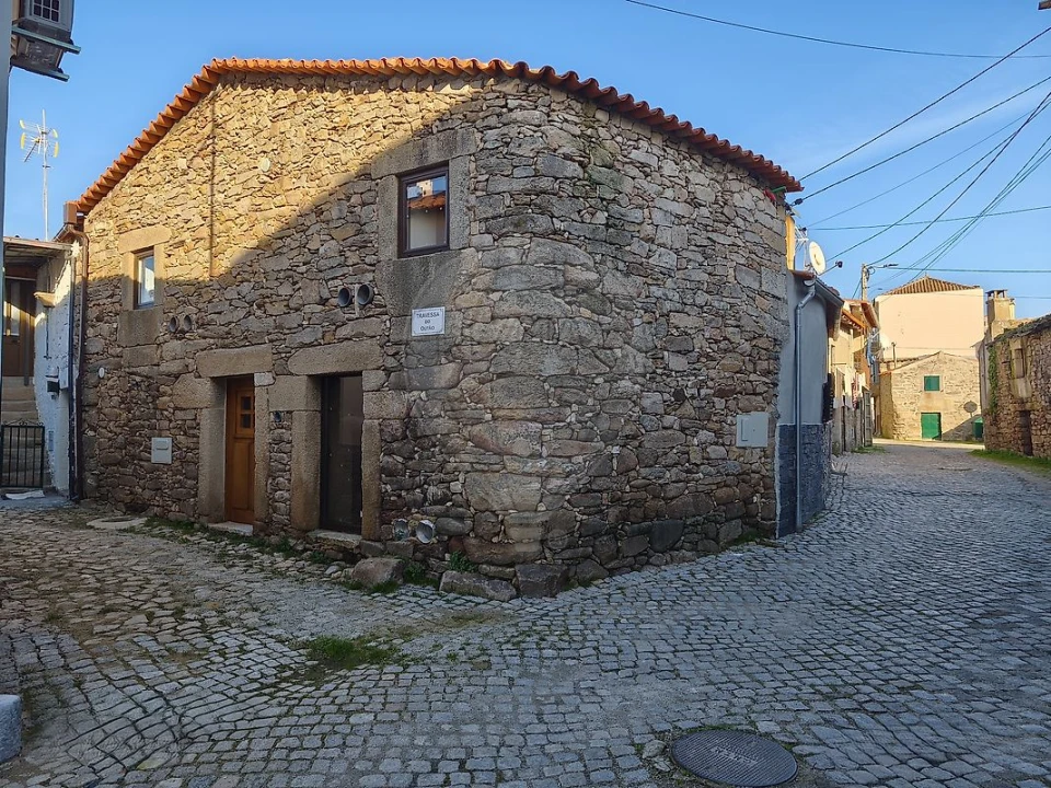 Moradia T2 para Venda em Larinho Foto 2