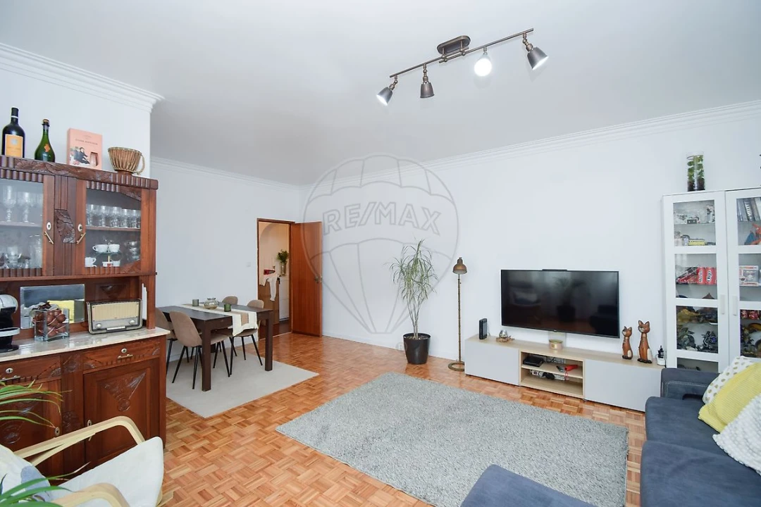 Apartamento T2 para Venda em Massamá e Monte Abraão Foto 6