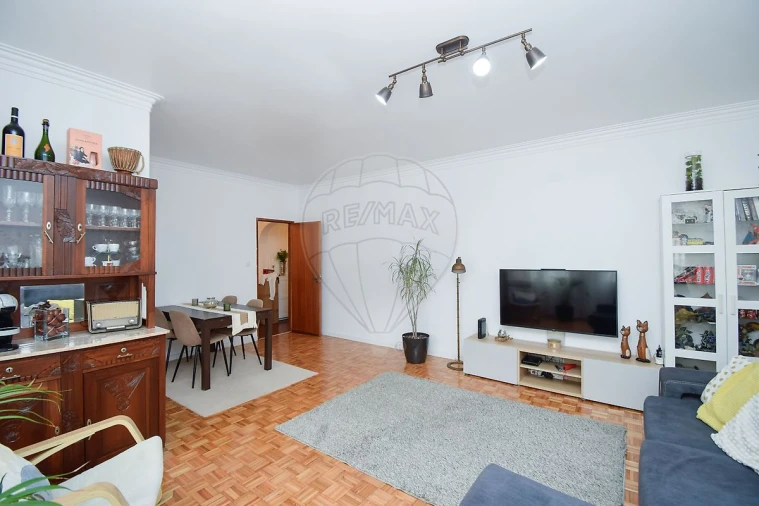 Apartamento T2 para Venda em Massamá e Monte Abraão Foto 6