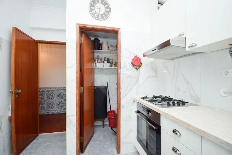 Apartamento T2 para Venda em Massamá e Monte Abraão Foto 20