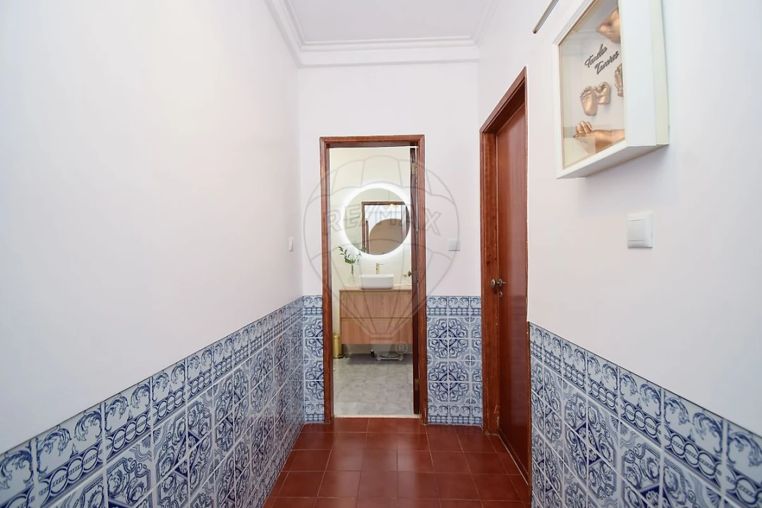 Apartamento T2 para Venda em Massamá e Monte Abraão Foto 12