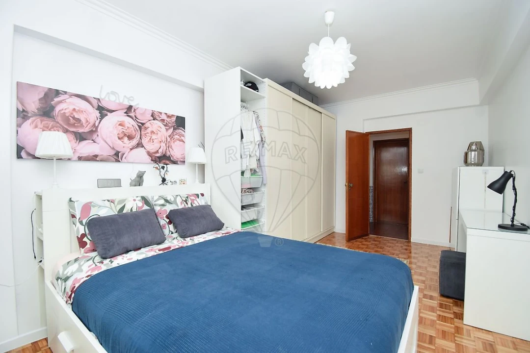 Apartamento T2 para Venda em Massamá e Monte Abraão Foto 10