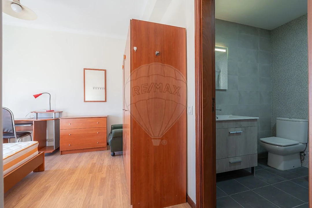 Apartamento T4 para Venda em Sé Nova, Santa Cruz, Almedina e São Bartolomeu Foto 2