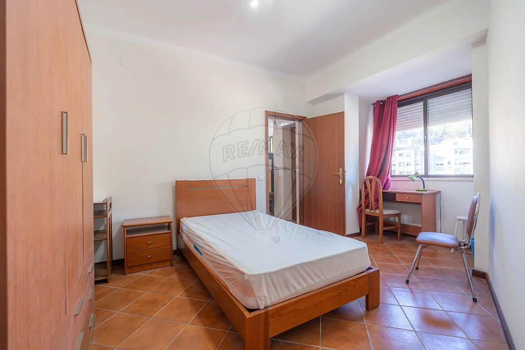 Apartamento T4 para Venda em Sé Nova, Santa Cruz, Almedina e São Bartolomeu Foto 23
