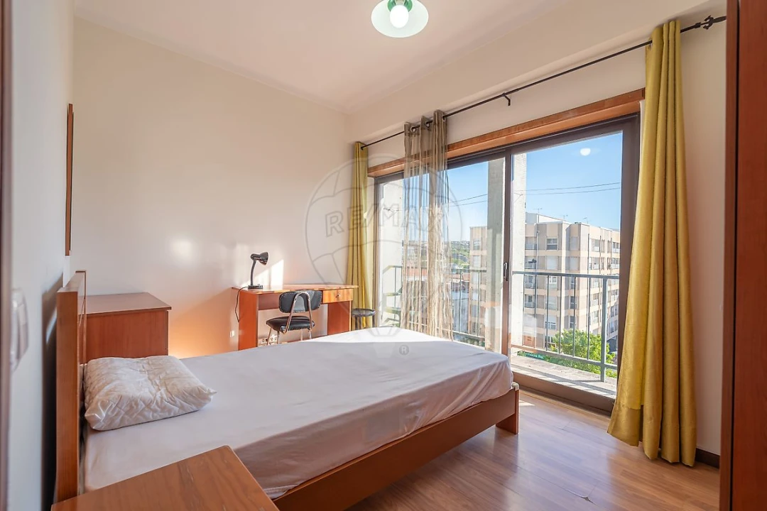 Apartamento T4 para Venda em Sé Nova, Santa Cruz, Almedina e São Bartolomeu Foto 12