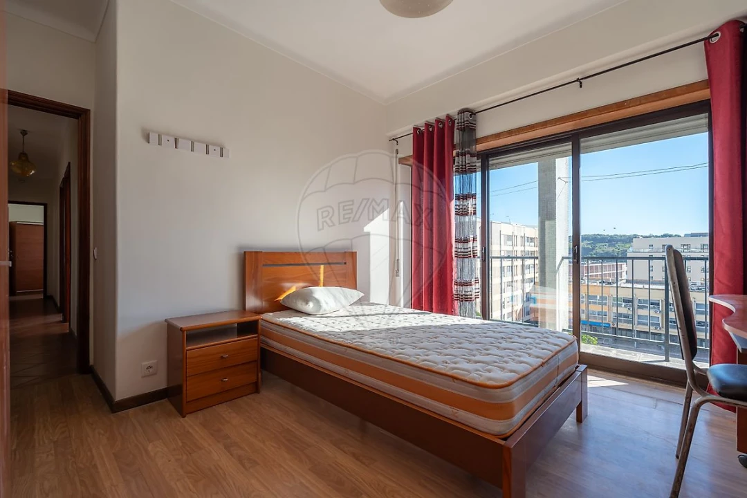 Apartamento T4 para Venda em Sé Nova, Santa Cruz, Almedina e São Bartolomeu Foto 4